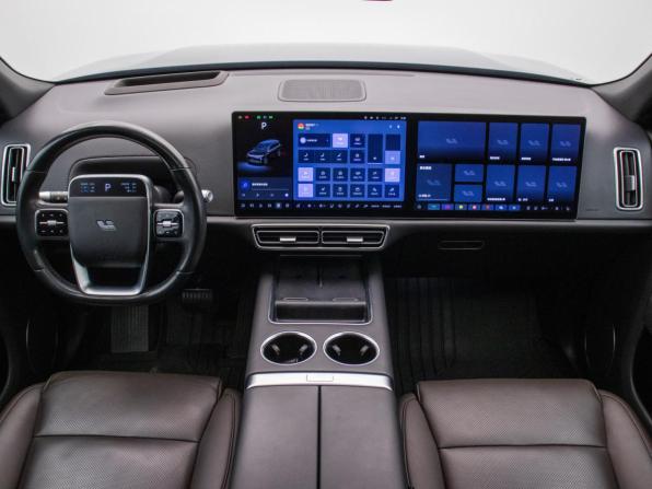 Li Auto (Lixiang) L9 I с пробегом 2023 года, цена 6 090 000 рублей, 70472 км, внедорожник, Автокод Объявления
