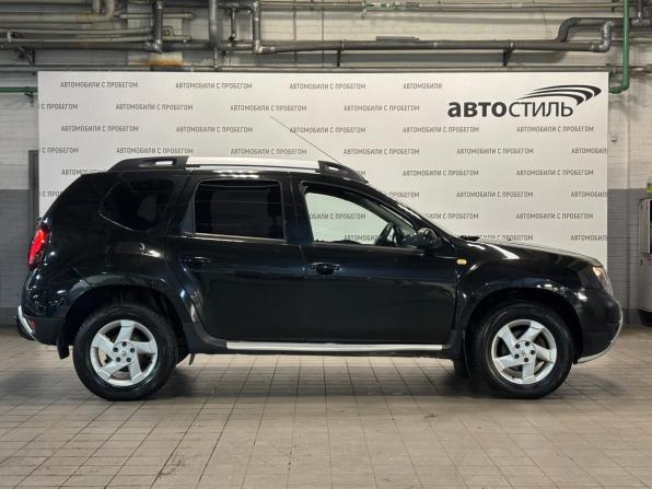 Renault Duster I Рестайлинг с пробегом 2017 года, цена 889 000 рублей, 215000 км, внедорожник, Автокод Объявления