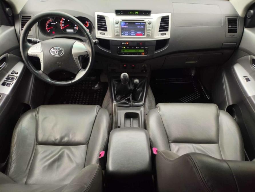 Toyota Hilux VII Рестайлинг Санкт-Петербург  - изображение 17