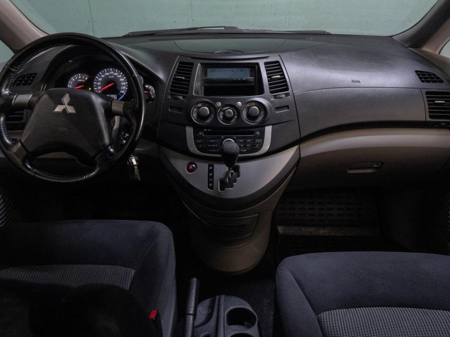 Mitsubishi Grandis I Тюмень  - изображение 20