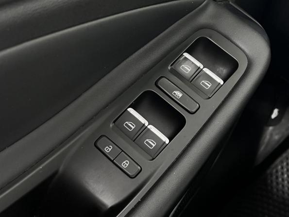 Omoda S5 с пробегом 2023 года, цена 1 410 900 рублей, 63864 км, седан, Автокод Объявления