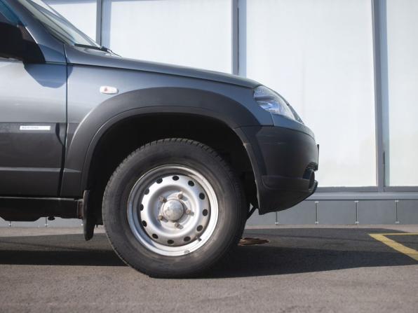 Chevrolet Niva I Рестайлинг с пробегом 2011 года, цена 450 000 рублей, 103451 км, внедорожник, Автокод Объявления