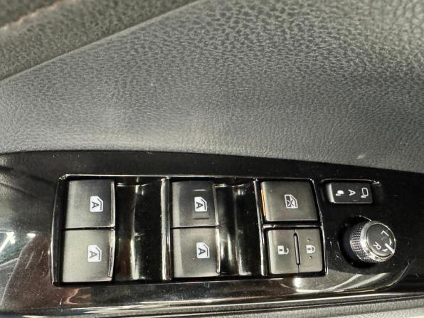 Toyota Camry VIII (XV70) с пробегом 2018 года, цена 2 299 000 рублей, 103228 км, седан, Автокод Объявления