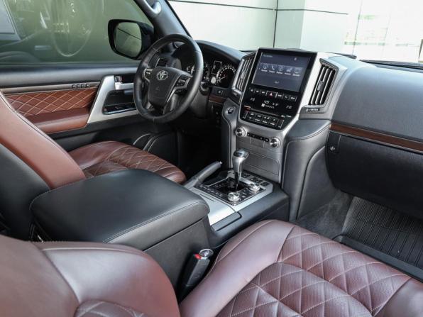 Toyota Land Cruiser 200 Series Рестайлинг 2 с пробегом 2018 года, цена 6 899 000 рублей, 147829 км, внедорожник, Автокод Объявления