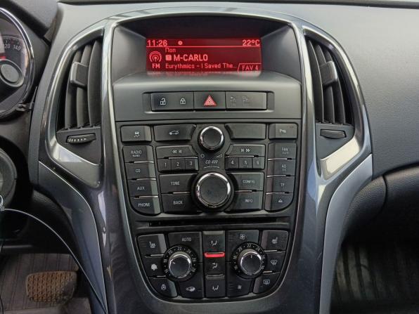 Opel Astra J Рестайлинг с пробегом 2013 года, цена 709 000 рублей, 264822 км, седан, Автокод Объявления