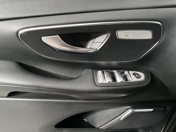 Mercedes-Benz V-Класс III (W447) Рестайлинг с пробегом 2021 года, цена 5 200 000 рублей, 135940 км, минивэн, Автокод Объявления