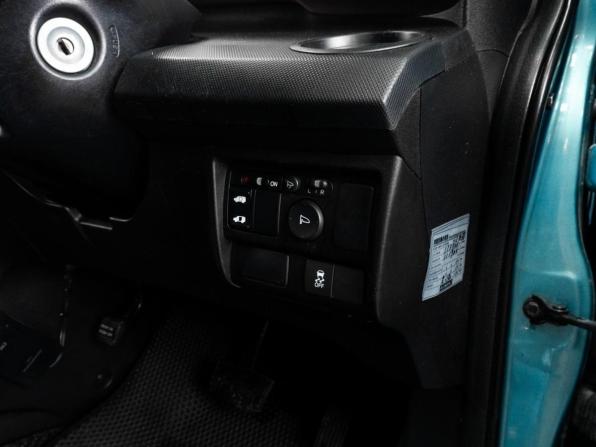 Honda Freed I Рестайлинг с пробегом 2012 года, цена 969 000 рублей, 197196 км, компактвэн, Автокод Объявления