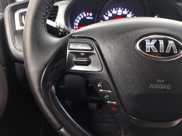 Kia Ceed II Рестайлинг с пробегом 2018 года, цена 1 299 000 рублей, 125115 км, хэтчбек, Автокод Объявления