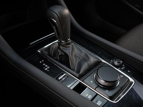 Mazda 3 IV (BP) с пробегом 2019 года, цена 2 130 000 рублей, 93569 км, хэтчбек, Автокод Объявления