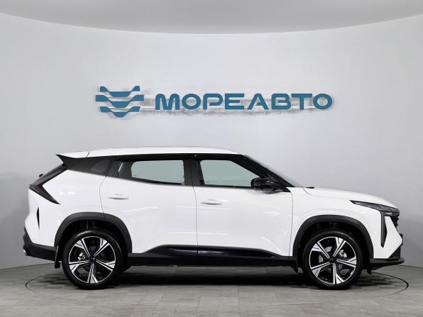 Geely Atlas II с пробегом 2023 года, цена 2 575 000 рублей, 27000 км, внедорожник, Автокод Объявления