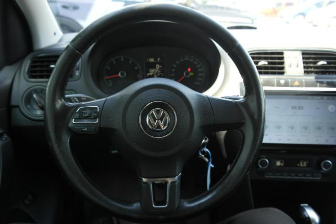 Volkswagen Polo V с пробегом 2014 года, цена 799 000 рублей, 229000 км, седан, Автокод Объявления
