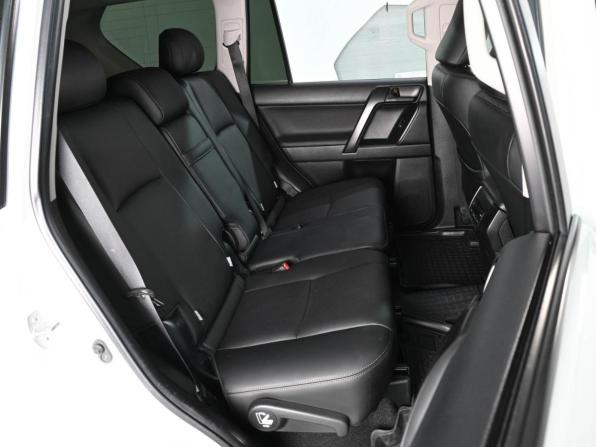 Toyota Land Cruiser Prado 150 Series Рестайлинг 2 с пробегом 2019 года, цена 4 699 000 рублей, 195906 км, внедорожник, Автокод Объявления