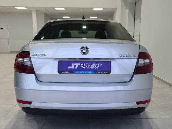 Skoda Octavia III (A7) Рестайлинг с пробегом 2017 года, цена 1 920 000 рублей, 127000 км, лифтбек, Автокод Объявления