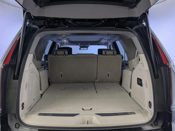 Cadillac Escalade V с пробегом 2021 года, цена 9 460 000 рублей, 75261 км, внедорожник, Автокод Объявления