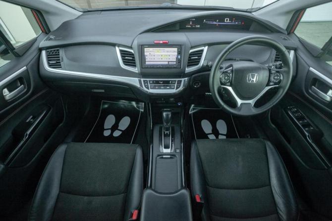 Honda Jade I с пробегом 2018 года, цена 1 345 000 рублей, 71000 км, компактвэн, Автокод Объявления