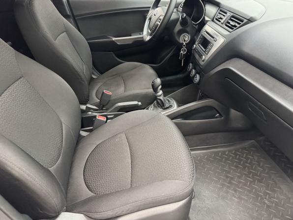 Kia Rio III Рестайлинг с пробегом 2016 года, цена 797 500 рублей, 165553 км, хэтчбек, Автокод Объявления