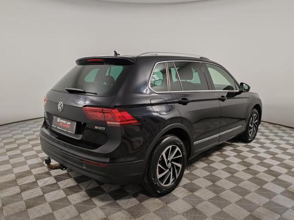 Volkswagen Tiguan II с пробегом 2018 года, цена 1 875 000 рублей, 219731 км, внедорожник, Автокод Объявления