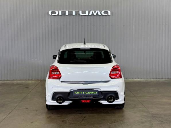 Suzuki Swift V с пробегом 2022 года, цена 1 437 000 рублей, 61424 км, хэтчбек, Автокод Объявления
