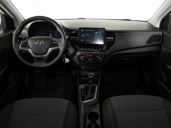 Hyundai Solaris II Рестайлинг с пробегом 2020 года, цена 1 698 000 рублей, 55000 км, седан, Автокод Объявления