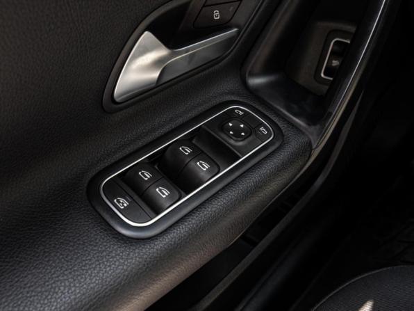 Mercedes-Benz A-Класс IV (W177) с пробегом 2019 года, цена 2 190 000 рублей, 98458 км, седан, Автокод Объявления