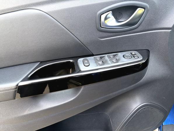 Renault Kaptur I Рестайлинг с пробегом 2020 года, цена 1 570 000 рублей, 119164 км, внедорожник, Автокод Объявления