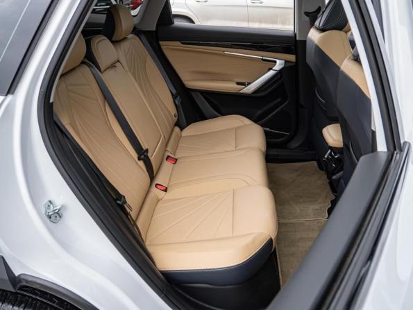 Geely Boyue L I с пробегом 2023 года, цена 2 499 000 рублей, 32033 км, внедорожник, Автокод Объявления