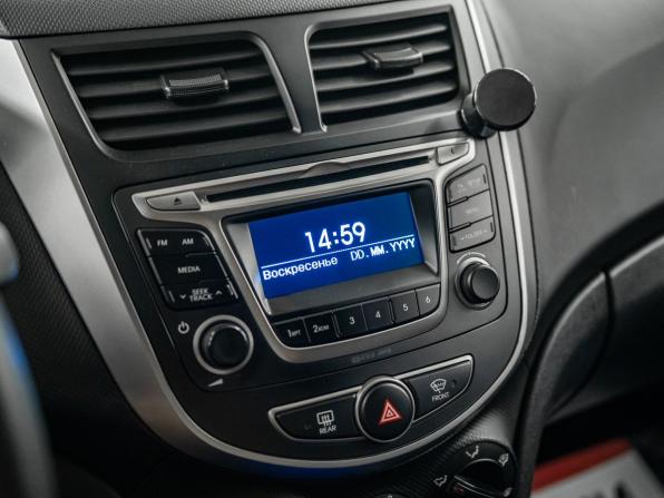Hyundai Solaris I Рестайлинг с пробегом 2016 года, цена 1 220 000 рублей, 59488 км, седан, Автокод Объявления