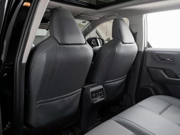 Toyota RAV4 VI (XA60) с пробегом 2026 года, цена 4 400 000 рублей, 45 км, внедорожник, Автокод Объявления