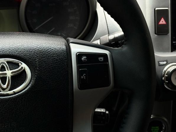 Toyota Land Cruiser Prado 150 Series с пробегом 2012 года, цена 2 629 000 рублей, 264211 км, внедорожник, Автокод Объявления