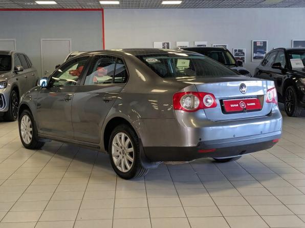 Volkswagen Jetta V с пробегом 2010 года, цена 699 900 рублей, 288000 км, седан, Автокод Объявления