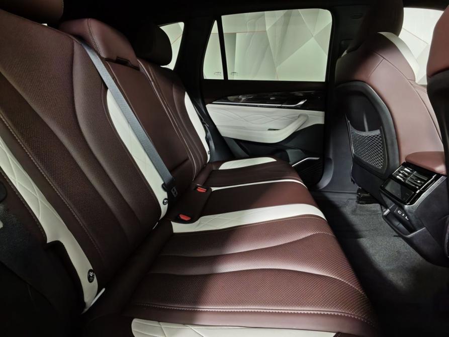 Geely Monjaro I Москва  - изображение 16