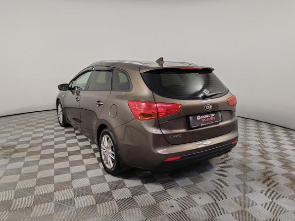 Kia Ceed II Рестайлинг с пробегом 2017 года, цена 1 199 000 рублей, 140434 км, универсал, Автокод Объявления