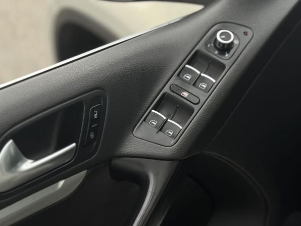 Volkswagen Tiguan I Рестайлинг с пробегом 2012 года, цена 1 370 000 рублей, 206000 км, внедорожник, Автокод Объявления