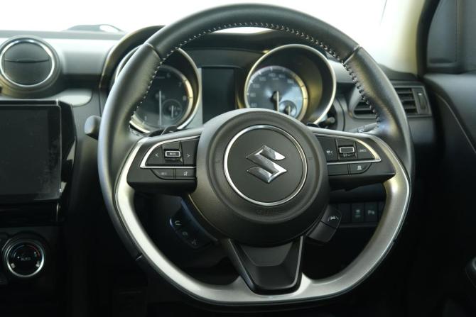 Suzuki Swift V с пробегом 2020 года, цена 1 469 000 рублей, 53600 км, хэтчбек, Автокод Объявления