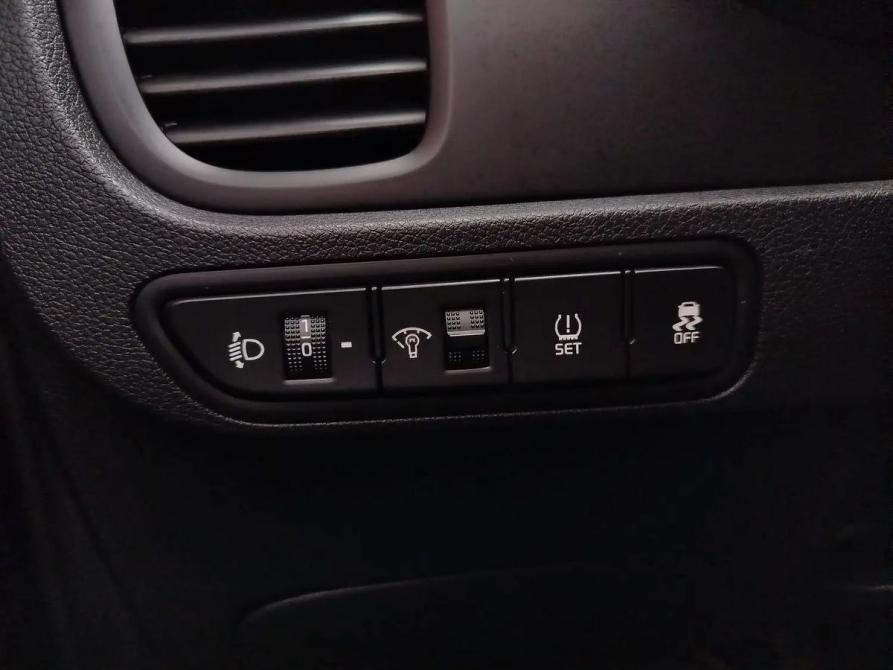 Kia Rio IV Санкт-Петербург  - изображение 18