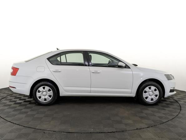 Skoda Octavia III (A7) Рестайлинг с пробегом 2020 года, цена 1 915 000 рублей, 60224 км, лифтбек, Автокод Объявления