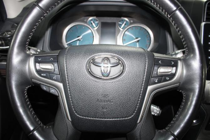 Toyota Land Cruiser Prado 150 Series Рестайлинг 2 с пробегом 2020 года, цена 6 900 000 рублей, 37815 км, внедорожник, Автокод Объявления