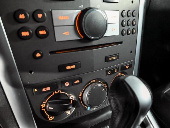 Opel Antara I Рестайлинг с пробегом 2012 года, цена 890 000 рублей, 202496 км, внедорожник, Автокод Объявления