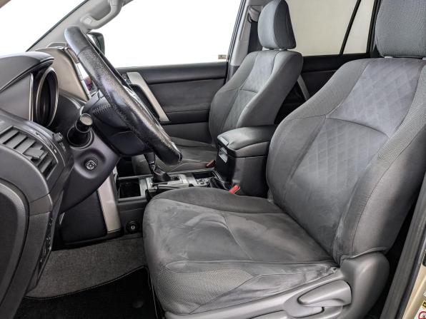 Toyota Land Cruiser Prado 150 Series с пробегом 2012 года, цена 2 700 000 рублей, 283219 км, внедорожник, Автокод Объявления