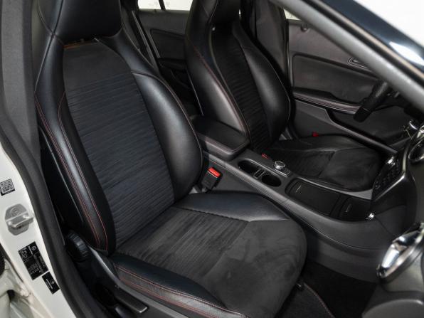 Mercedes-Benz CLA I (C117 X117) с пробегом 2014 года, цена 1 650 000 рублей, 179863 км, седан, Автокод Объявления