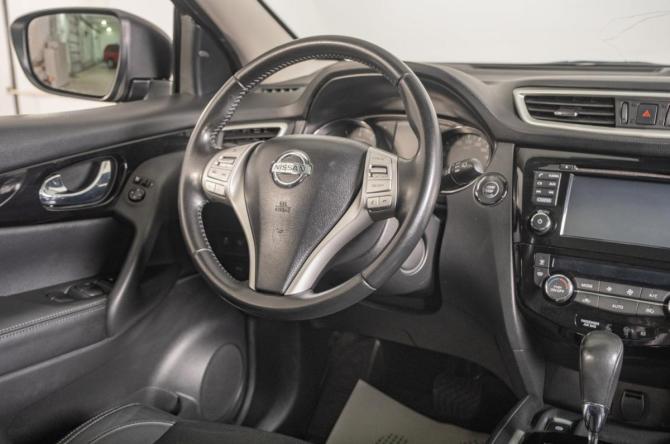 Nissan Qashqai II с пробегом 2017 года, цена 1 799 000 рублей, 111000 км, внедорожник, Автокод Объявления