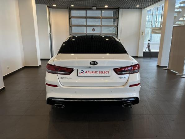 Kia Optima IV Рестайлинг с пробегом 2018 года, цена 2 230 000 рублей, 125978 км, седан, Автокод Объявления