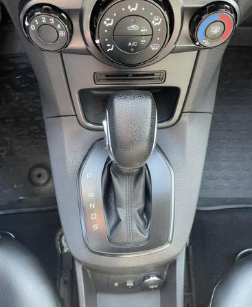 Ford Fiesta Mk6 Рестайлинг с пробегом 2016 года, цена 845 000 рублей, 151572 км, седан, Автокод Объявления