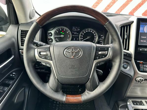 Toyota Land Cruiser 200 Series Рестайлинг 2 с пробегом 2016 года, цена 5 400 000 рублей, 254007 км, внедорожник, Автокод Объявления