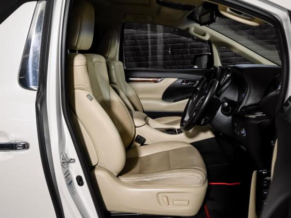 Toyota Alphard III Рестайлинг с пробегом 2018 года, цена 4 045 000 рублей, 170911 км, минивэн, Автокод Объявления