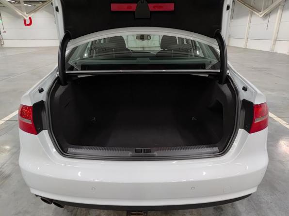 Audi A4 IV (B8) Рестайлинг с пробегом 2013 года, цена 1 380 000 рублей, 135095 км, седан, Автокод Объявления