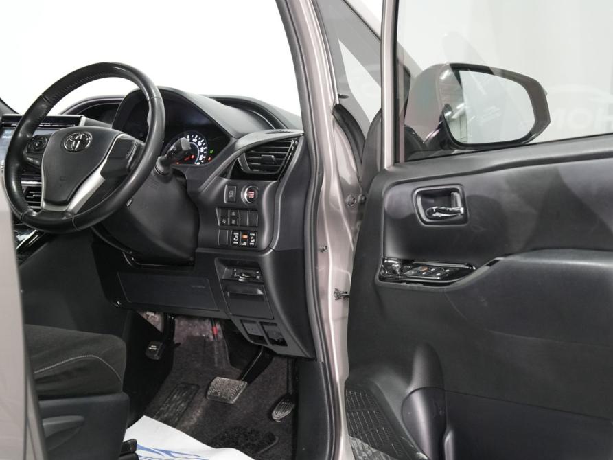 Toyota Noah III (R80) Рестайлинг Новосибирск  - изображение 15