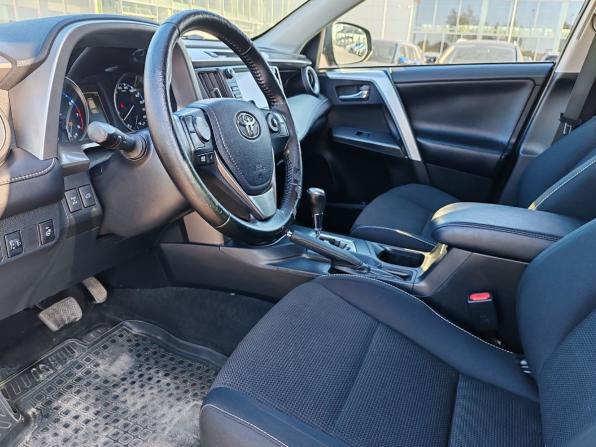Toyota RAV4 IV (XA40) Рестайлинг с пробегом 2017 года, цена 1 899 000 рублей, 230000 км, внедорожник, Автокод Объявления