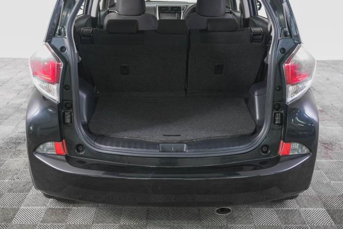 Toyota Ractis II с пробегом 2014 года, цена 1 299 000 рублей, 166000 км, хэтчбек, Автокод Объявления