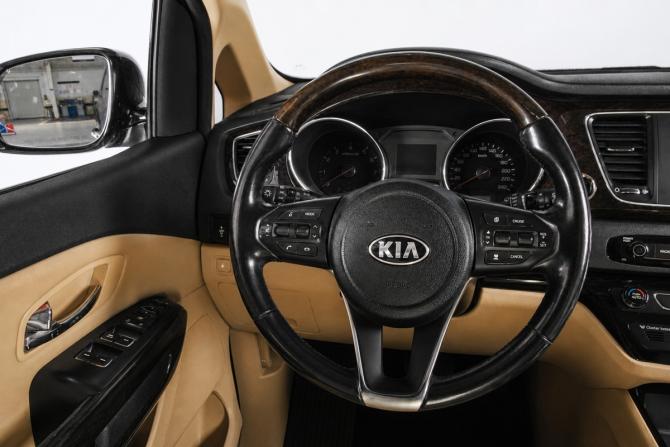 Kia Carnival III с пробегом 2019 года, цена 2 729 000 рублей, 128000 км, минивэн, Автокод Объявления